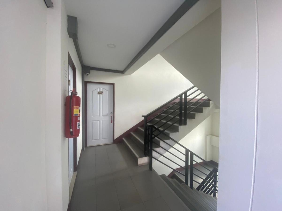 Oyo 1135 Triple A Residence Chiang Mai Luaran gambar