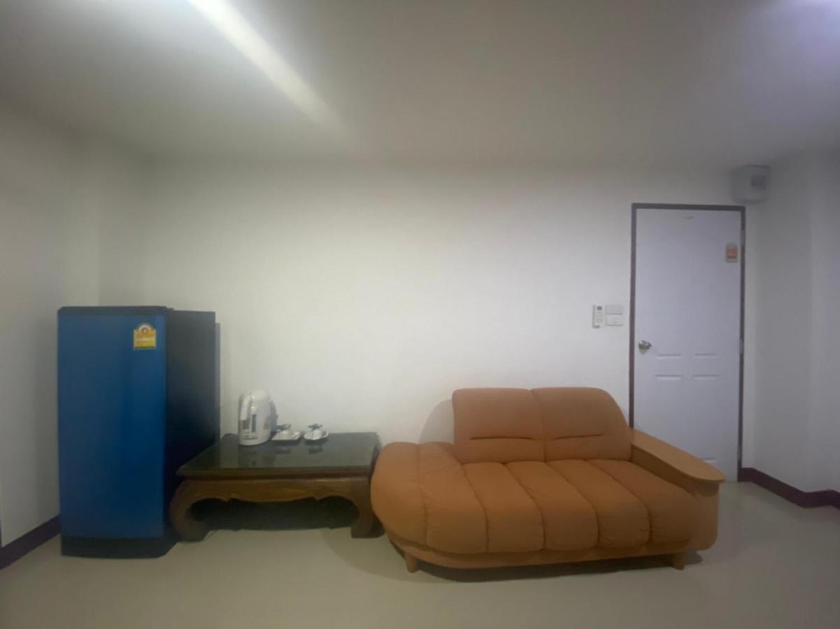 Oyo 1135 Triple A Residence Chiang Mai Luaran gambar