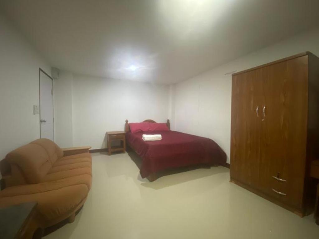 Oyo 1135 Triple A Residence Chiang Mai Luaran gambar