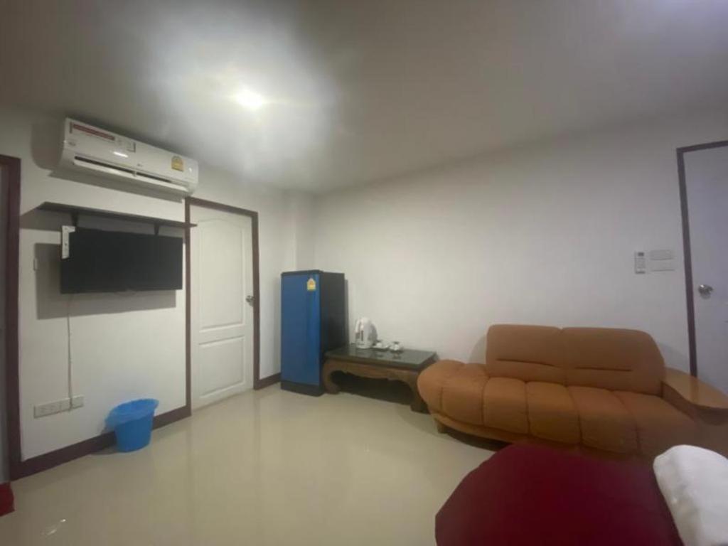 Oyo 1135 Triple A Residence Chiang Mai Luaran gambar