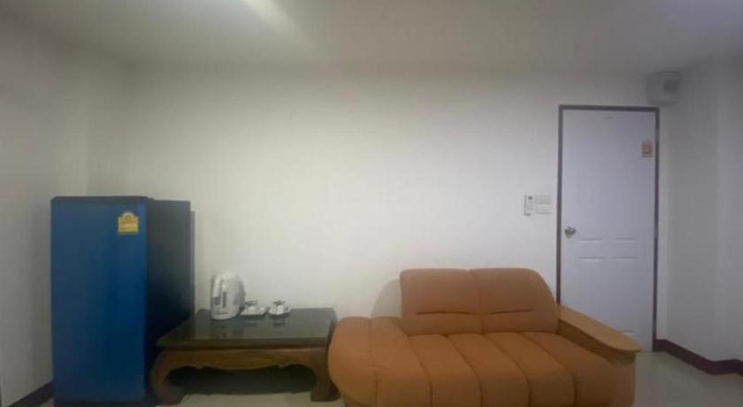 Oyo 1135 Triple A Residence Chiang Mai Luaran gambar