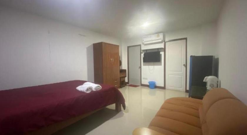 Oyo 1135 Triple A Residence Chiang Mai Luaran gambar