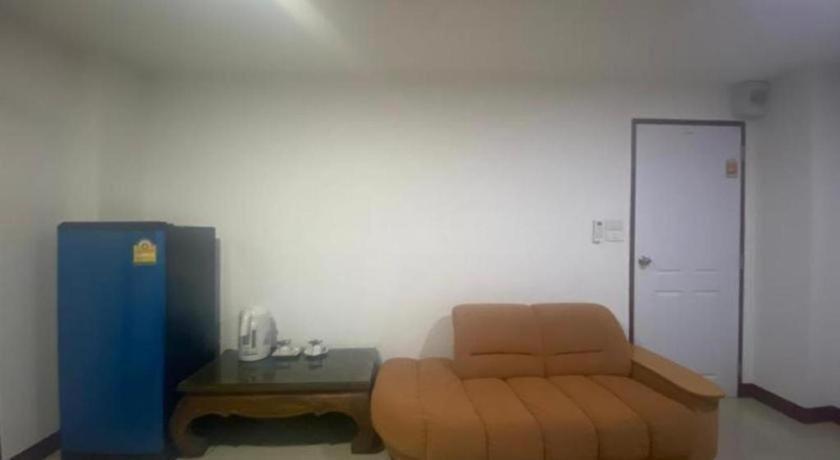 Oyo 1135 Triple A Residence Chiang Mai Luaran gambar